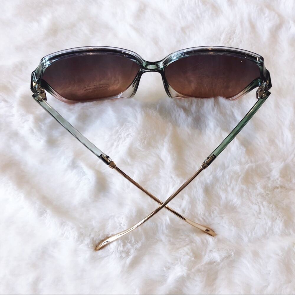 Charlotte Green Oversized Metal Round Sunglasses - Picture 7 of 8